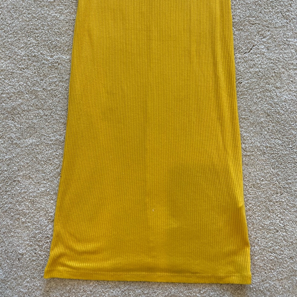YELLOW DRESS - Picture 6 of 7